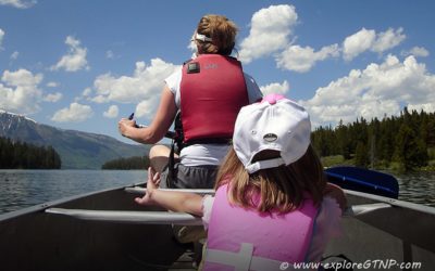 Explore Jackson Lake by Boat – 3 Different Ways