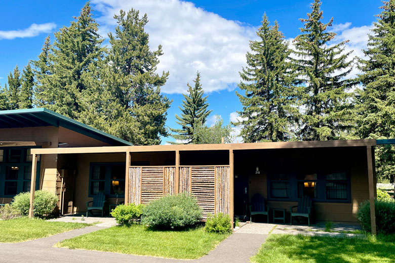 Grand Teton Jackson Lake Lodge outside view of cottage rooms