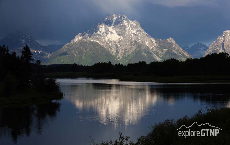 grand-teton-national-park-mt-moran-at-oxbow-bend-with-storm-clouds